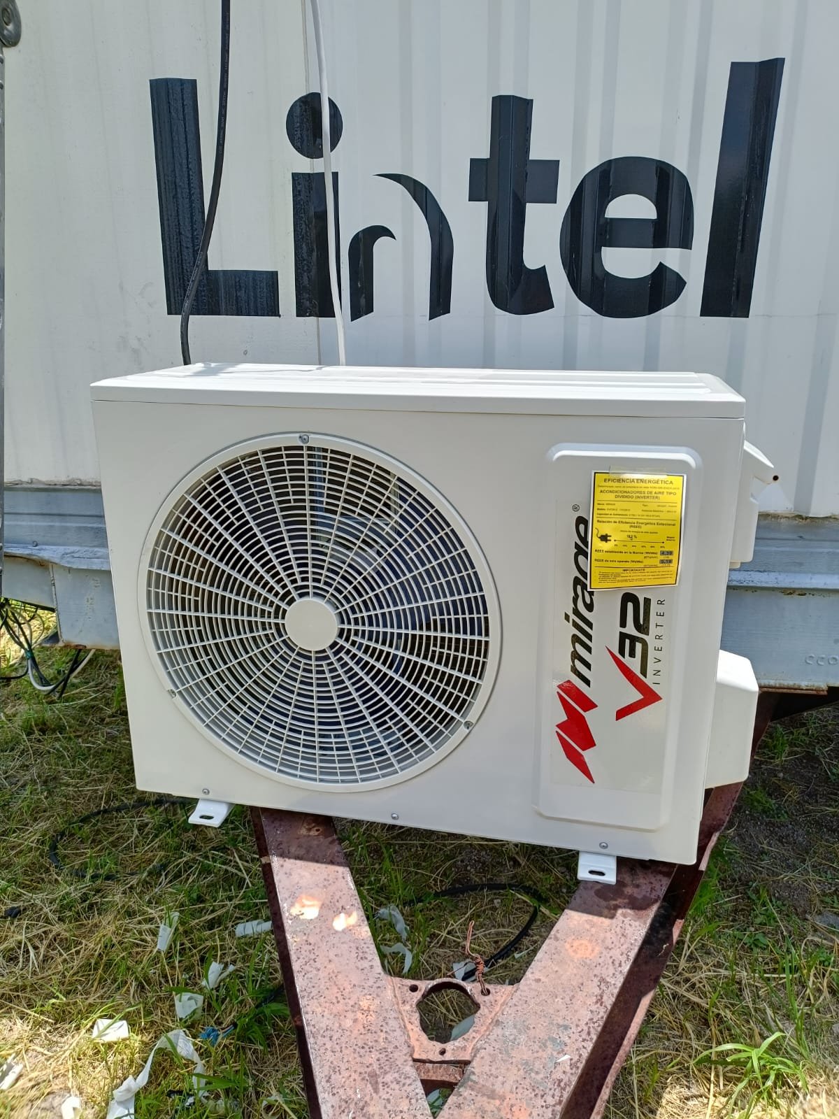 Unidad exterior Mirage V32 en sitio